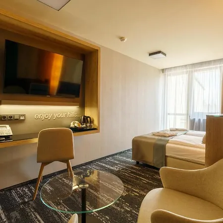 Hills Hotel 4*