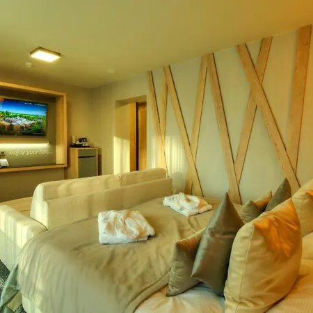 Hills Szálloda 4*