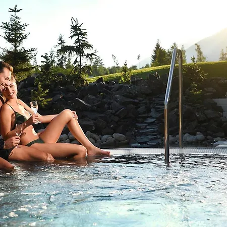 Hills Татранска Ломница